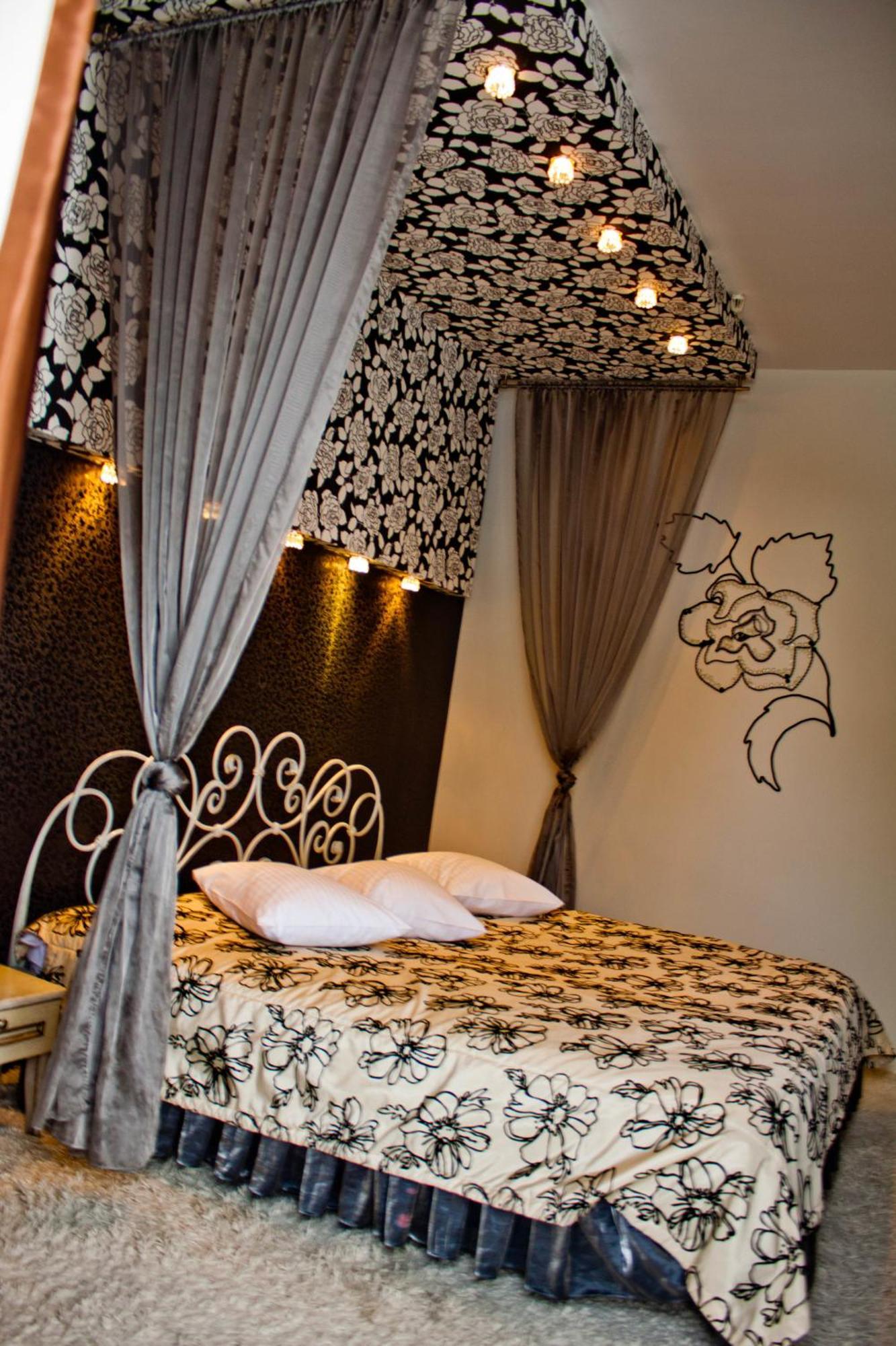 Optima Collection Park Hotel Ivano-Frankivsk Buitenkant foto