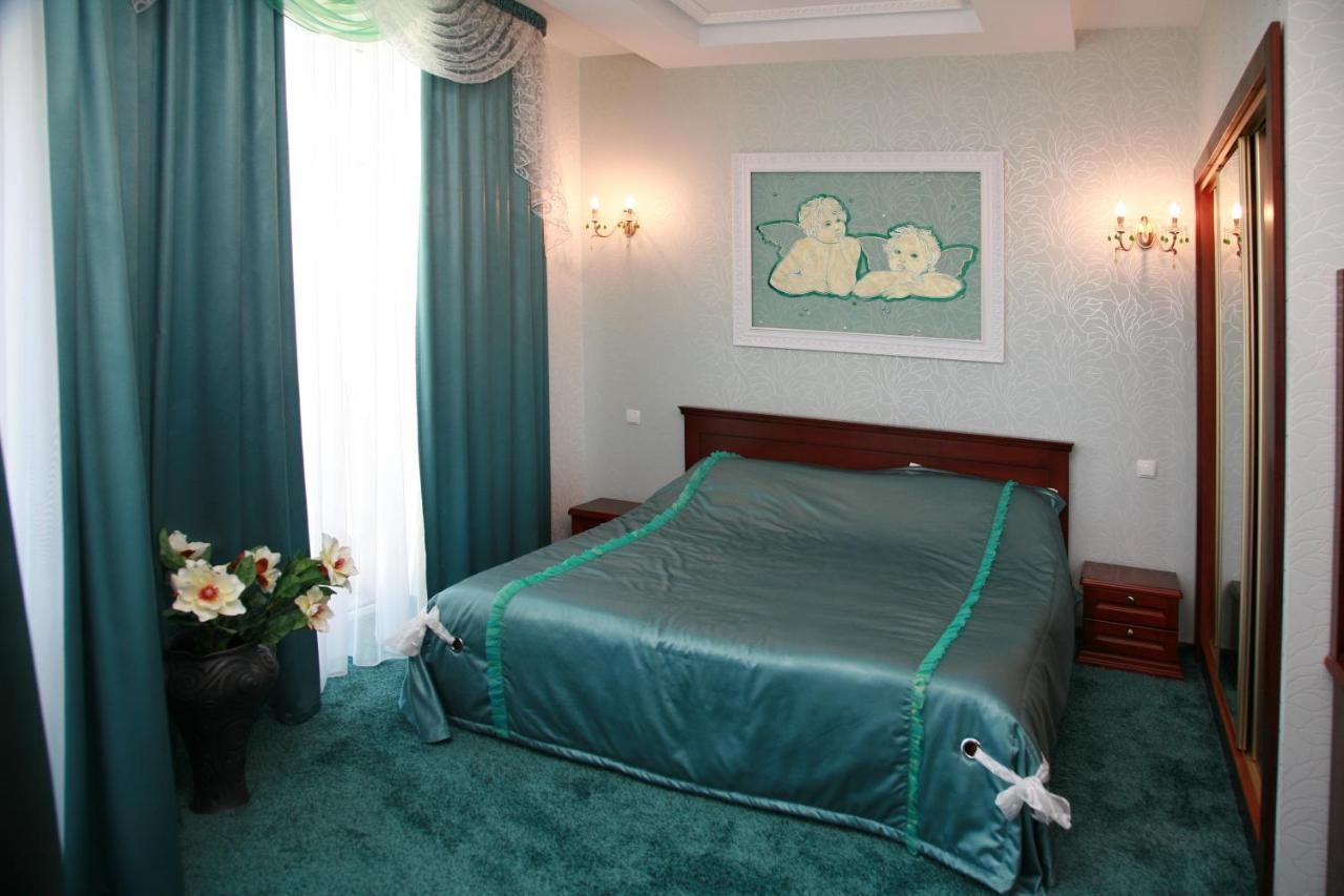 Optima Collection Park Hotel Ivano-Frankivsk Buitenkant foto