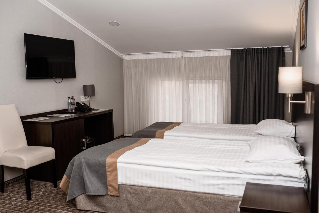 Optima Collection Park Hotel Ivano-Frankivsk Buitenkant foto