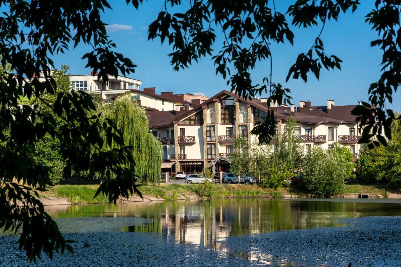 Optima Collection Park Hotel Ivano-Frankivsk Buitenkant foto